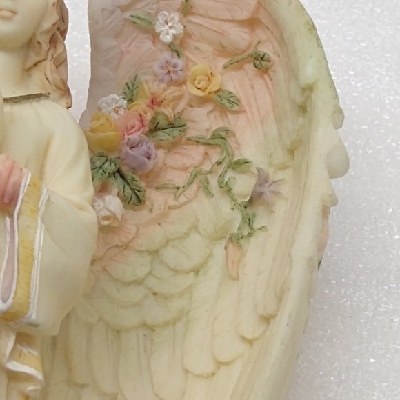 Vintage Angel's Embrace "Christmas Around the World" House of Lloyd Stock #5309 - Picture 5 of 16